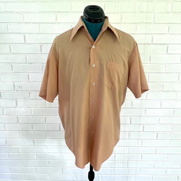 Vintage 70s men’s tan cotton button down shirt - Picture 2 of 4